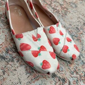 TOMS Cream and Red Strawberry Pattern Slip-Ons